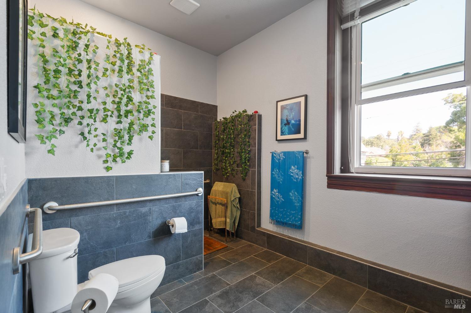 106 W J Street Benicia CA 94510
