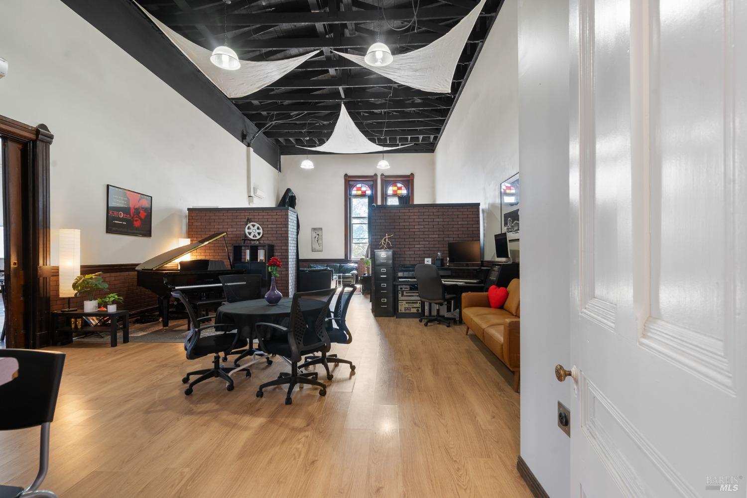 106 W J Street Benicia CA 94510