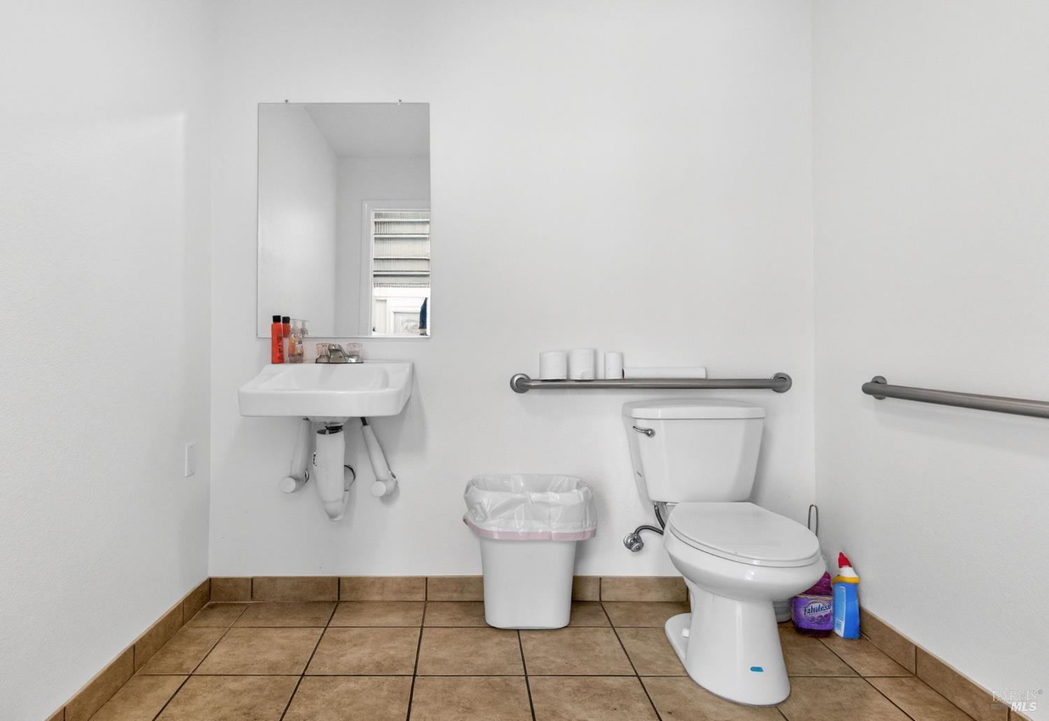 1229 Grove Street Healdsburg CA 95448