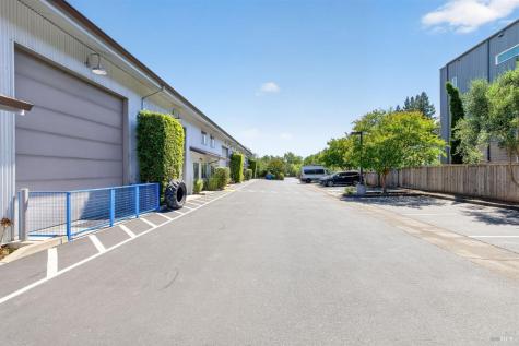 1229 Grove Street Healdsburg CA 95448