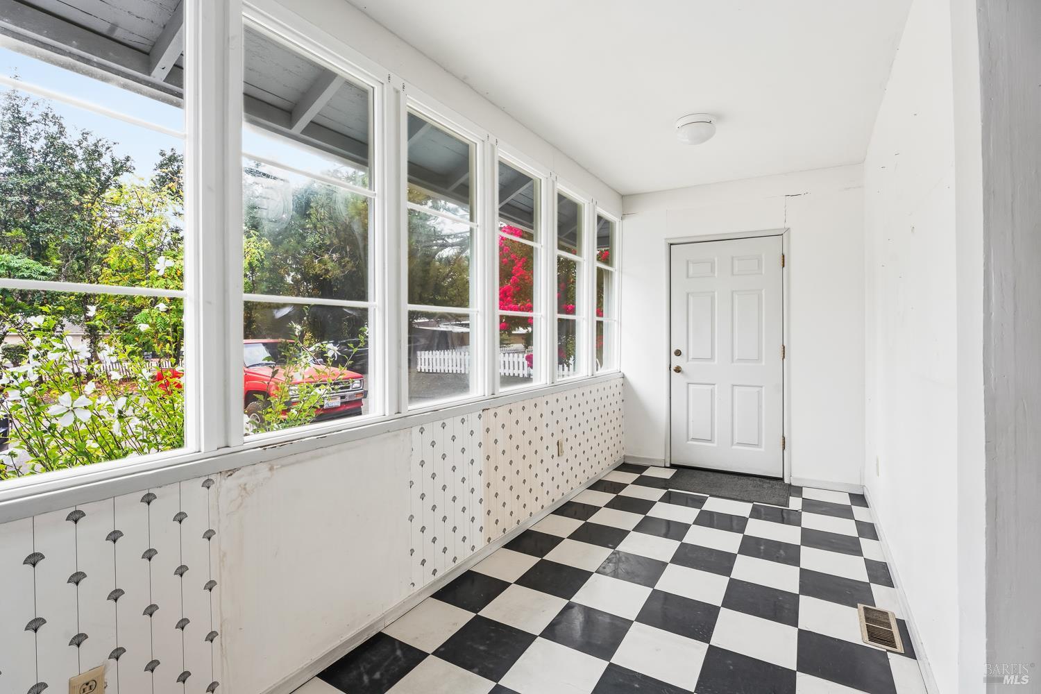 704 N State Street Ukiah CA 95482