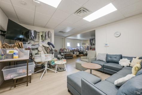 4162 Redwood Highway San Rafael CA 94904