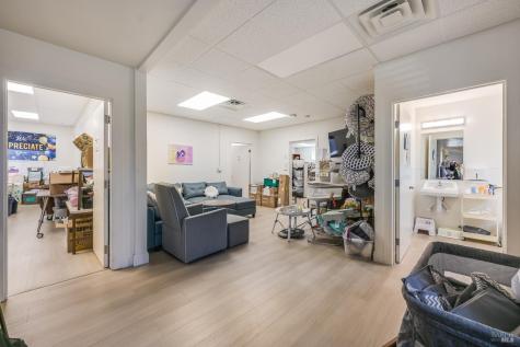 4162 Redwood Highway San Rafael CA 94904