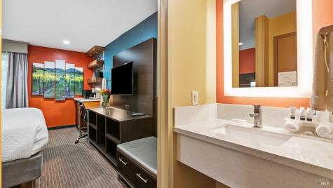 178 Dry Creek Road Healdsburg CA 95448