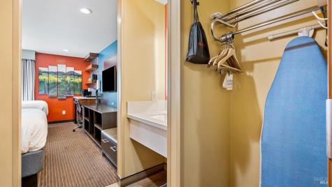 178 Dry Creek Road Healdsburg CA 95448