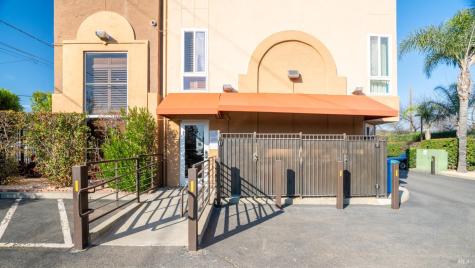 178 Dry Creek Road Healdsburg CA 95448