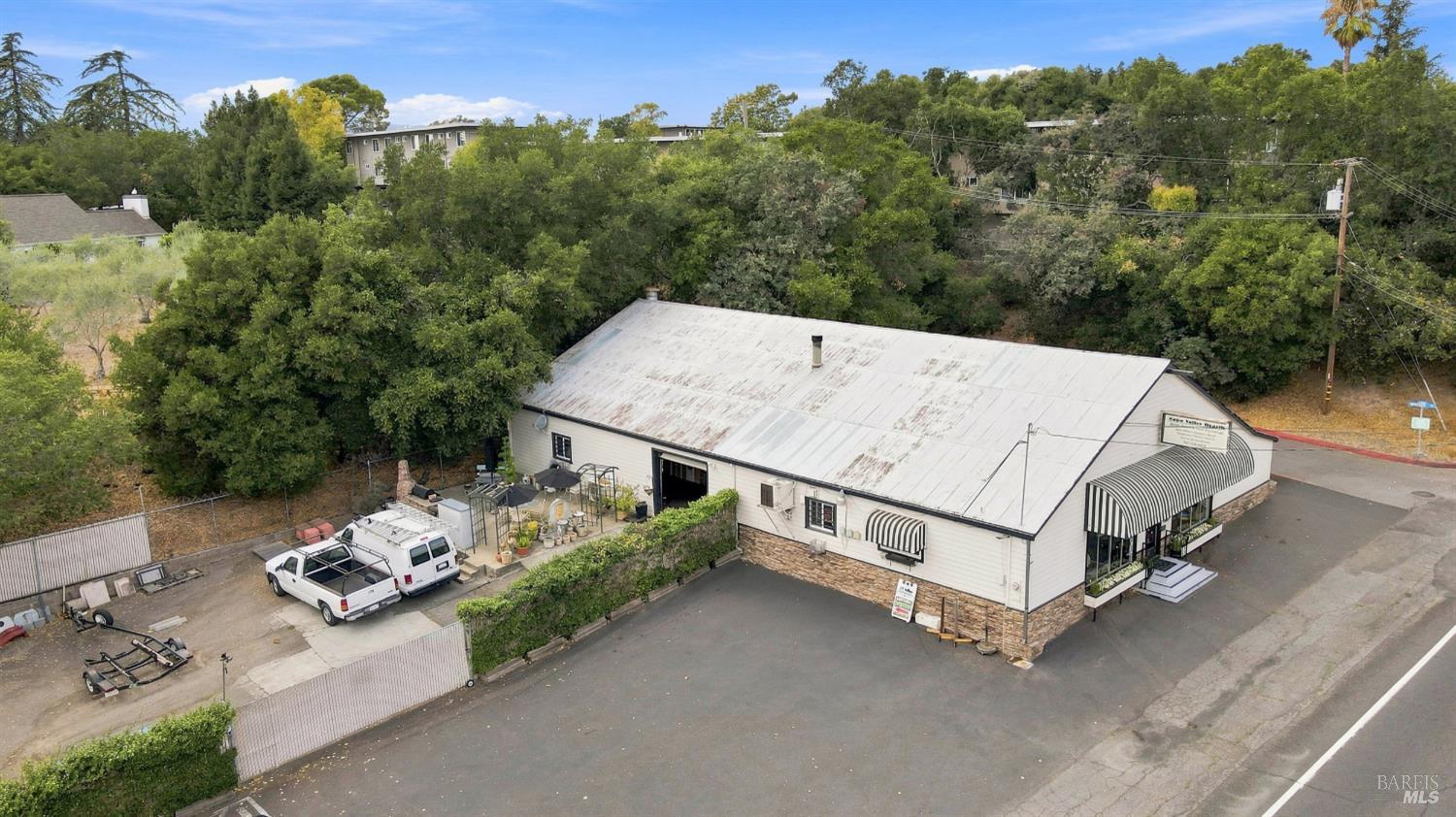 1527 Silverado Trail Napa CA 94559