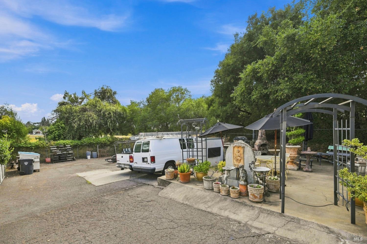 1527 Silverado Trail Napa CA 94559