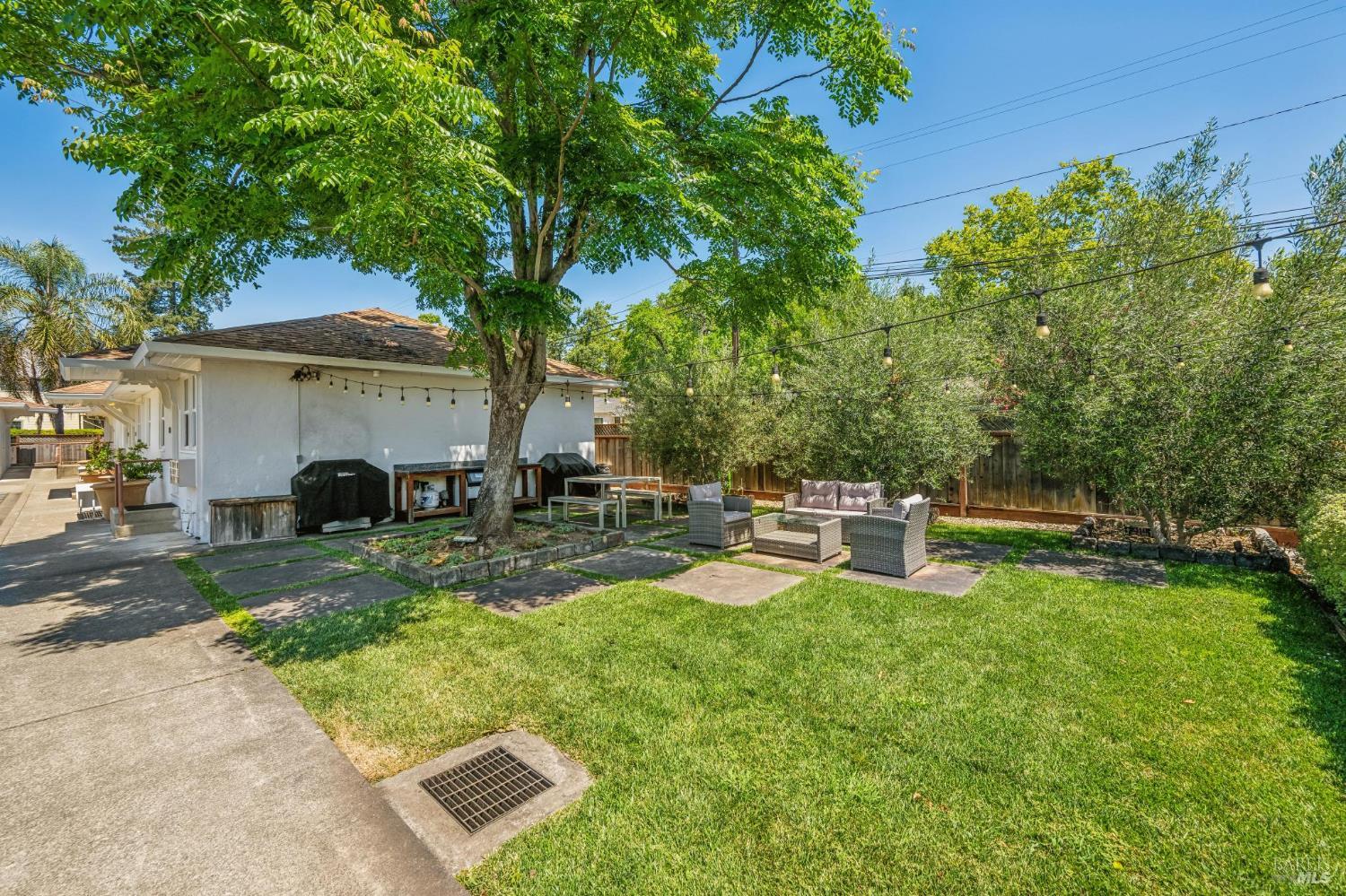 1623 Lake Street Calistoga CA 94515