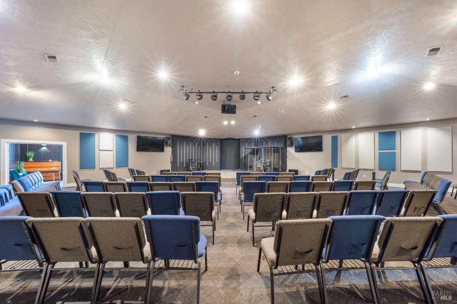 1363 Fulton Road Santa Rosa CA 95401