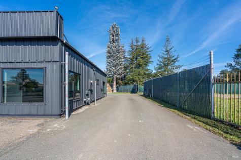 10342 Old Redwood Highway Windsor CA 95492