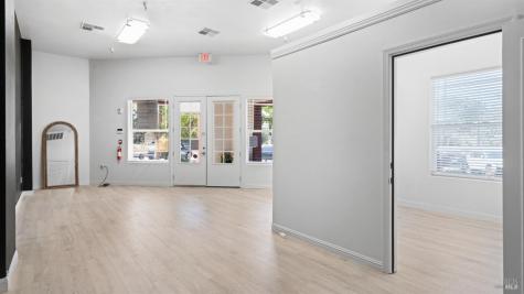 567 David Clayton Lane Windsor CA 95492