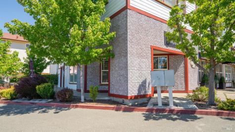 567 David Clayton Lane Windsor CA 95492