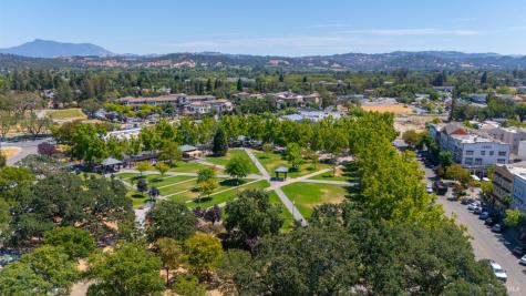 567 David Clayton Lane Windsor CA 95492