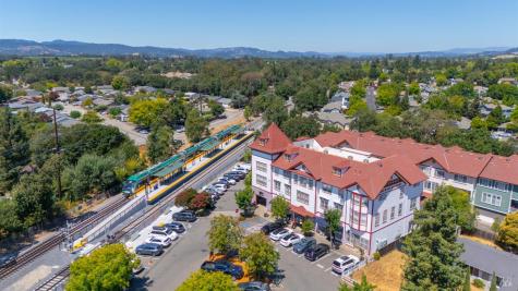 567 David Clayton Lane Windsor CA 95492