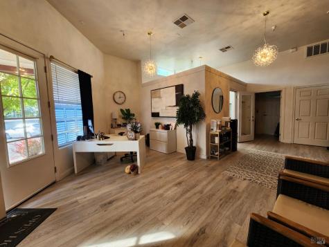 567 David Clayton Lane Windsor CA 95492