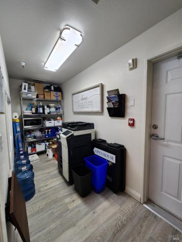 567 David Clayton Lane Windsor CA 95492