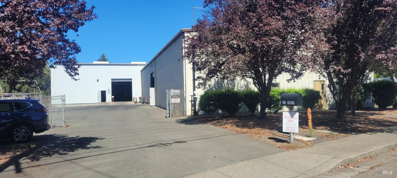 33 S University Street S Healdsburg CA 95448