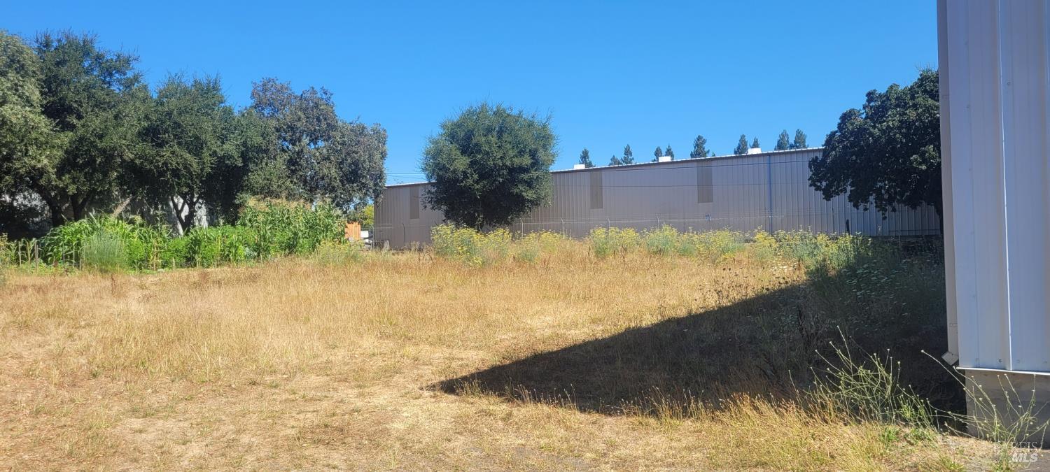 33 S University Street S Healdsburg CA 95448