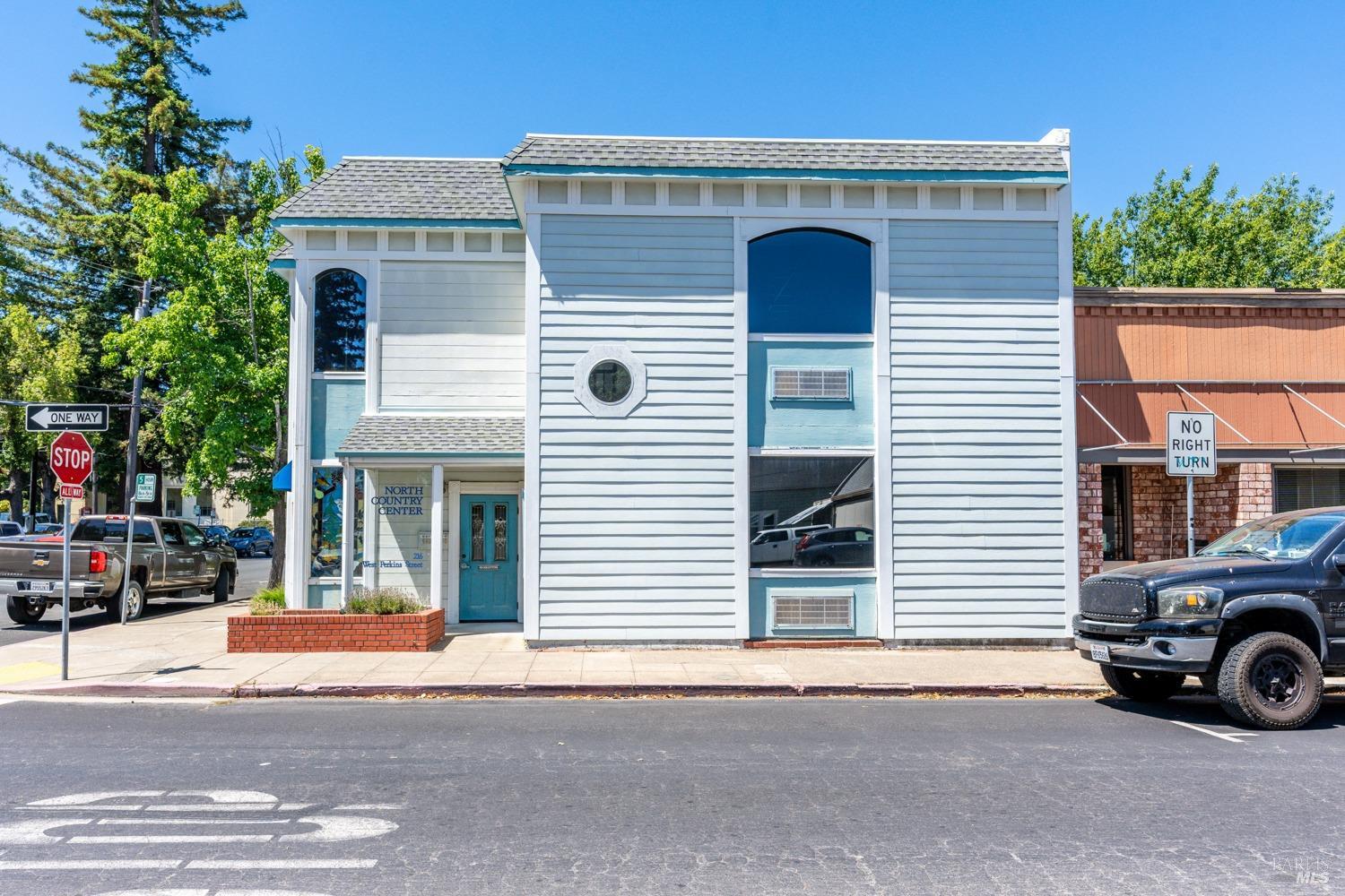 216 W Perkins Street Ukiah CA 95482