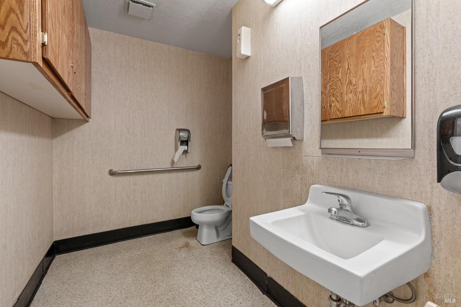 216 W Perkins Street Ukiah CA 95482