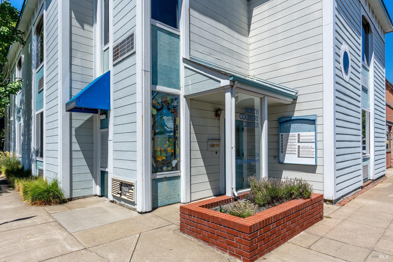 216 W Perkins Street Ukiah CA 95482