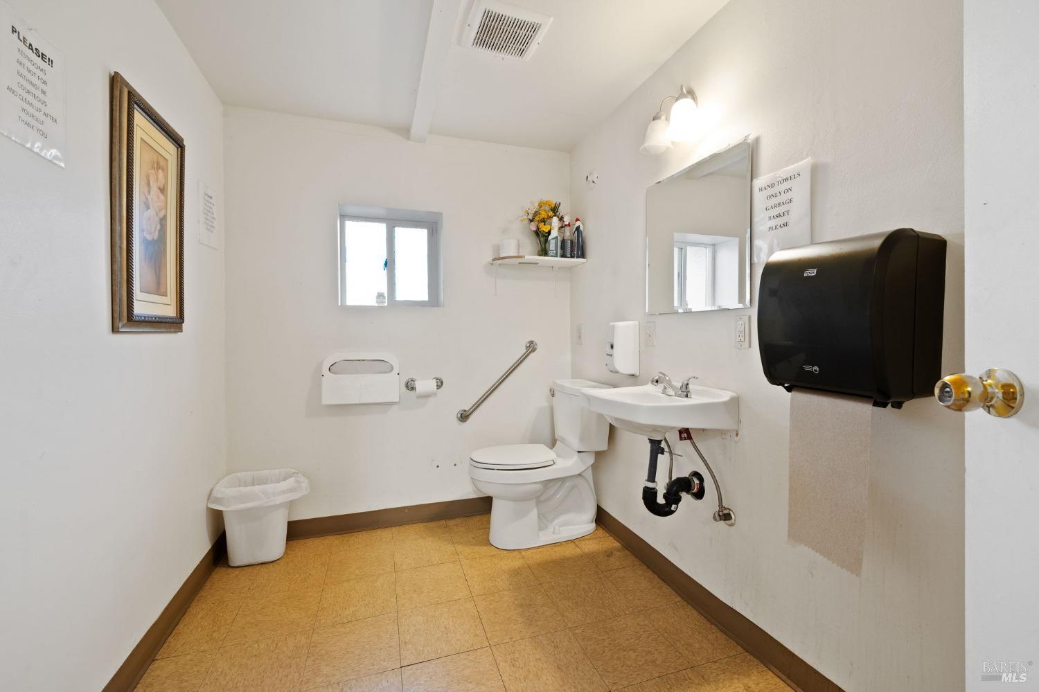 14092 Lakeshore Drive Clearlake CA 95422