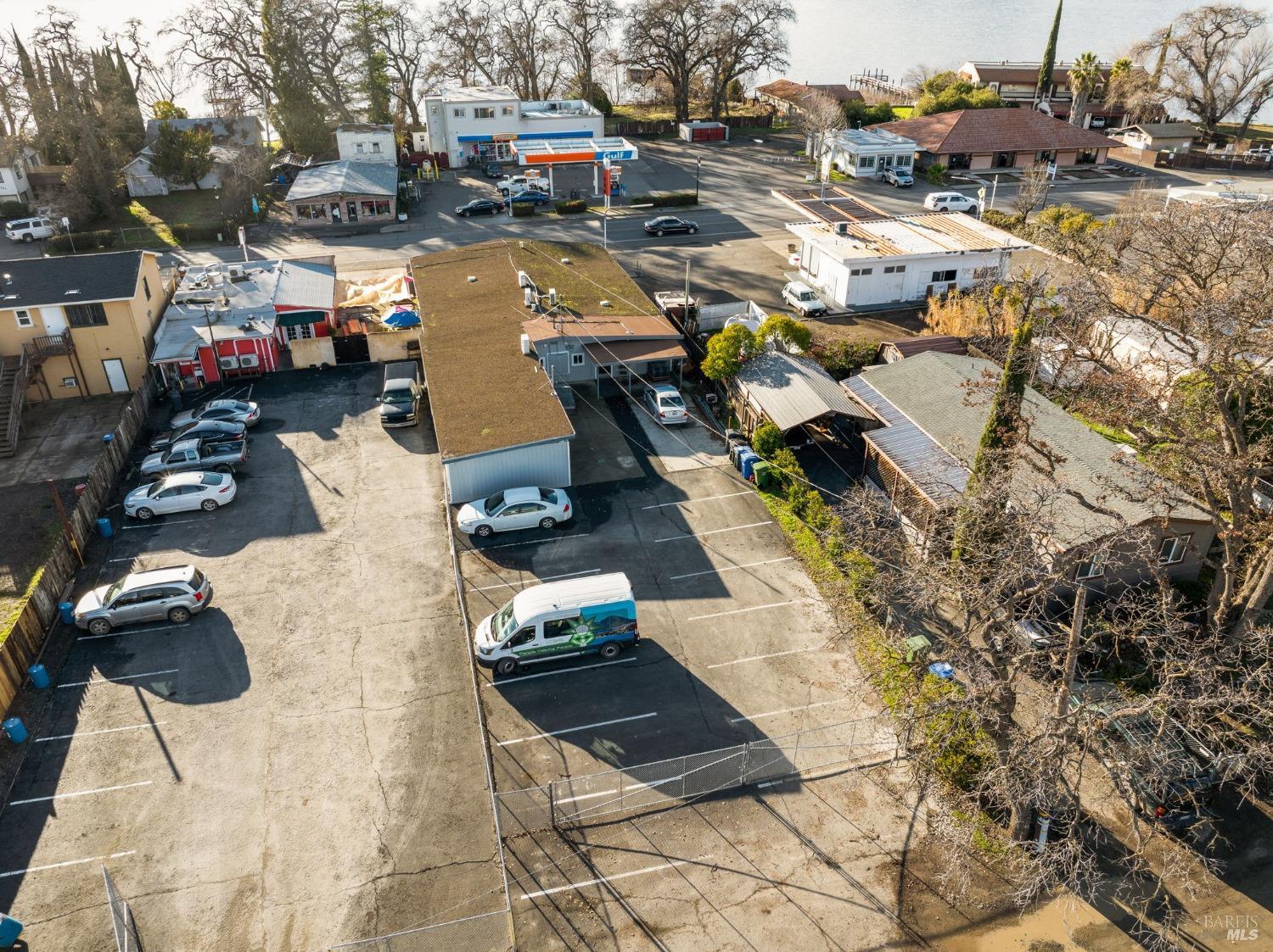 14092 Lakeshore Drive Clearlake CA 95422