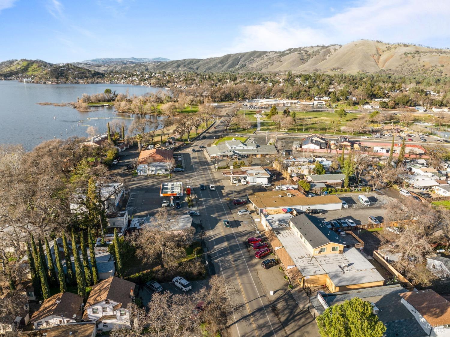 14092 Lakeshore Drive Clearlake CA 95422