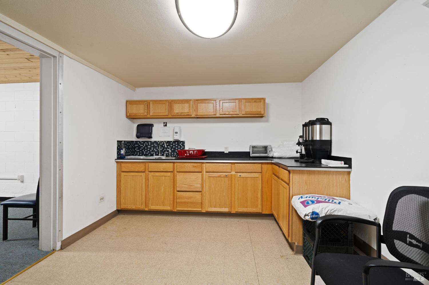 14092 Lakeshore Drive Clearlake CA 95422