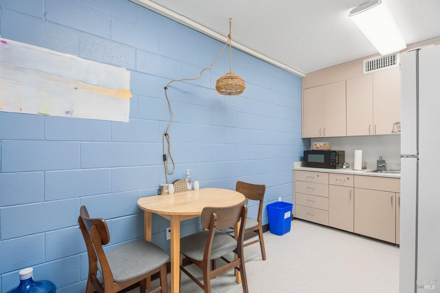 102 Scott Street Ukiah CA 95482