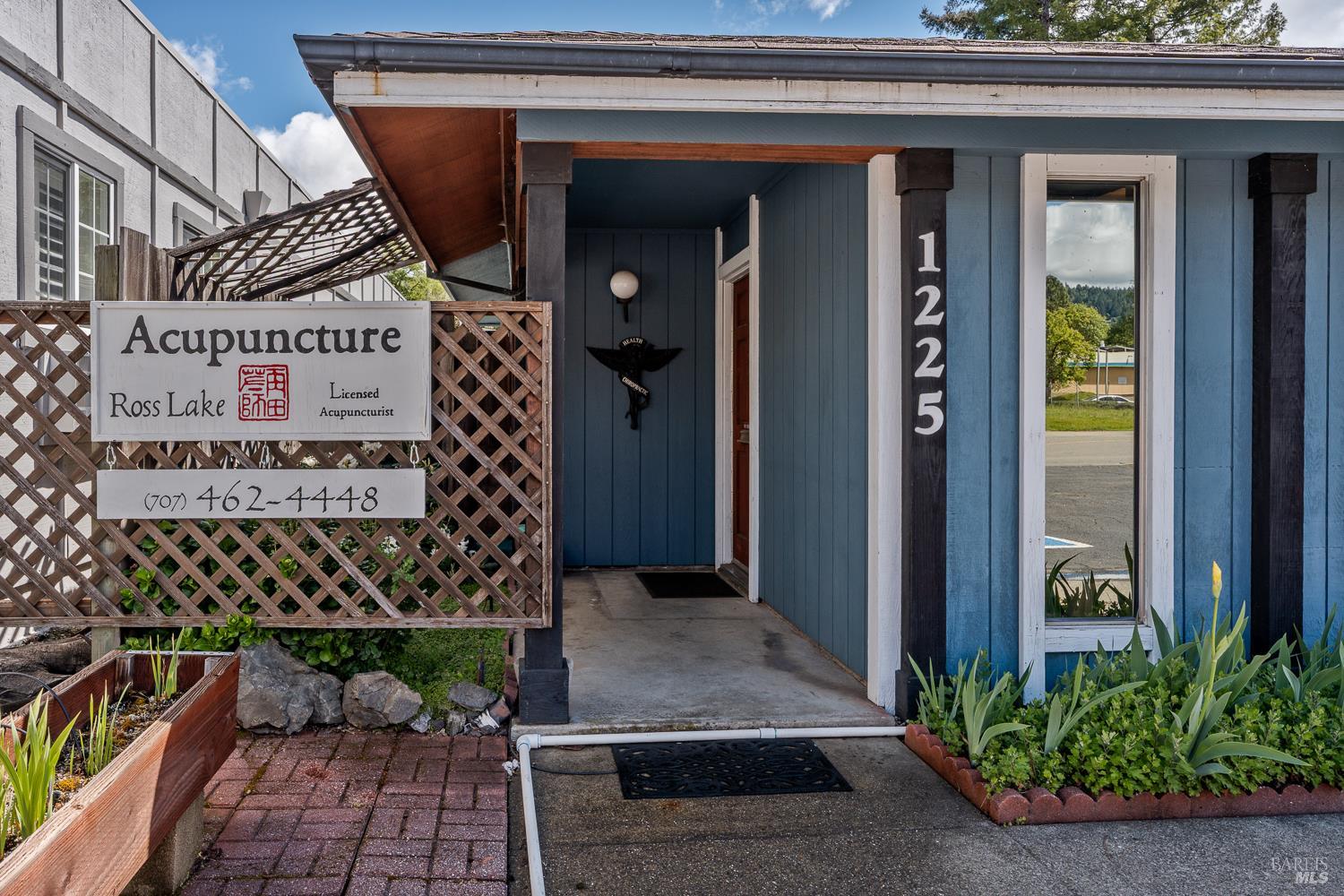 1225 S Main Street Willits CA 95490