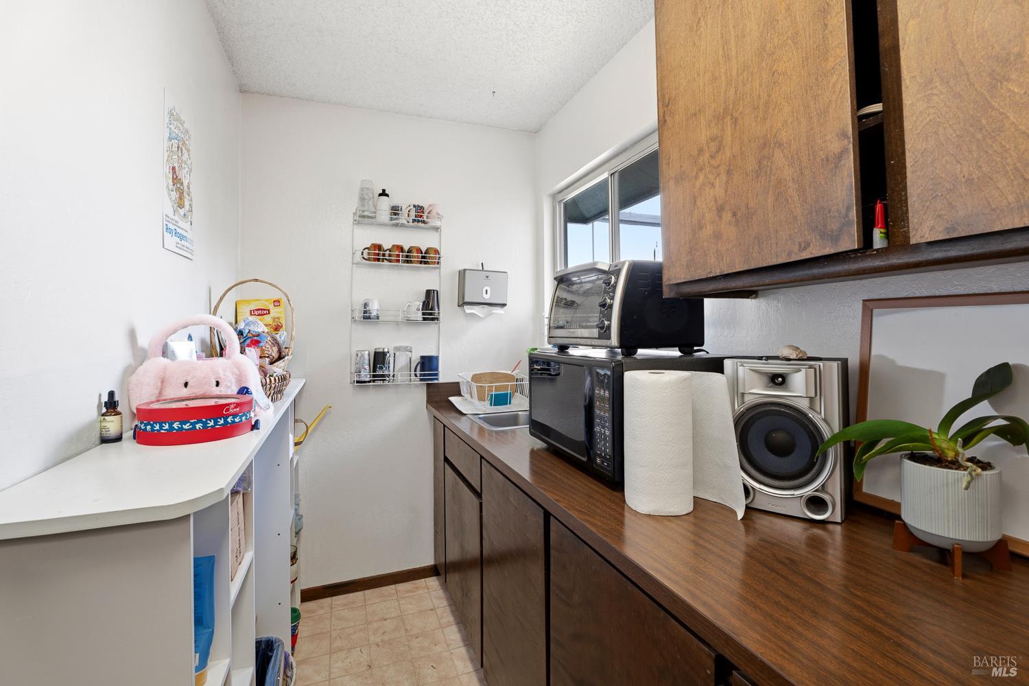 1225 S Main Street Willits CA 95490