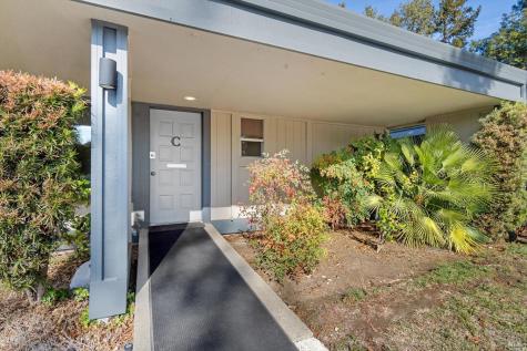 455 March Avenue Healdsburg CA 95448