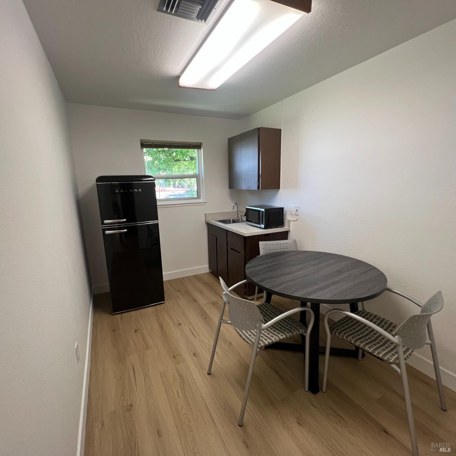 455 March Avenue Healdsburg CA 95448