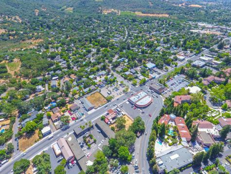 17977 Sonoma Highway Sonoma CA 95476