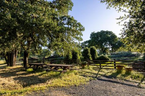 13414 Chalk Hill Road Healdsburg CA 95448