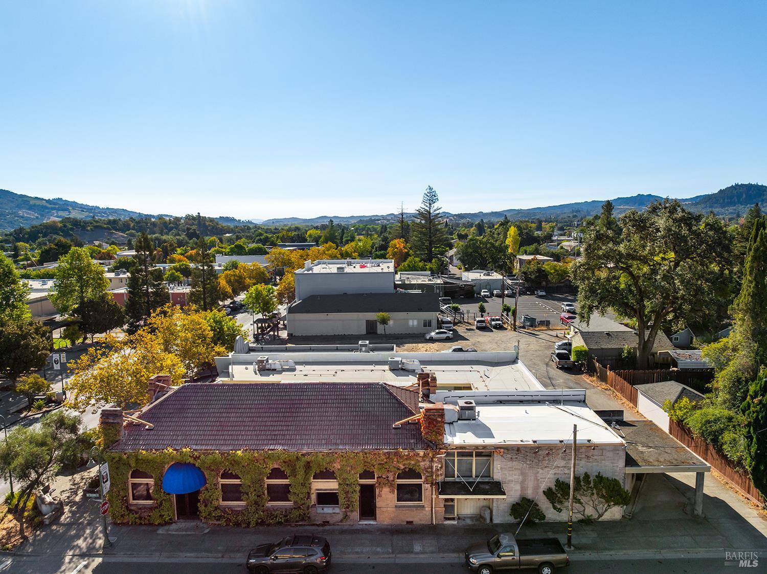 131 N Cloverdale Boulevard Cloverdale CA 95425