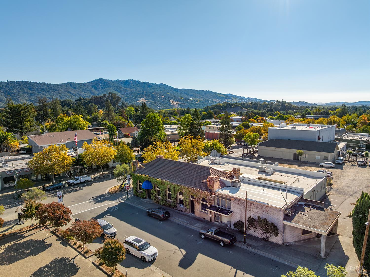 131 N Cloverdale Boulevard Cloverdale CA 95425