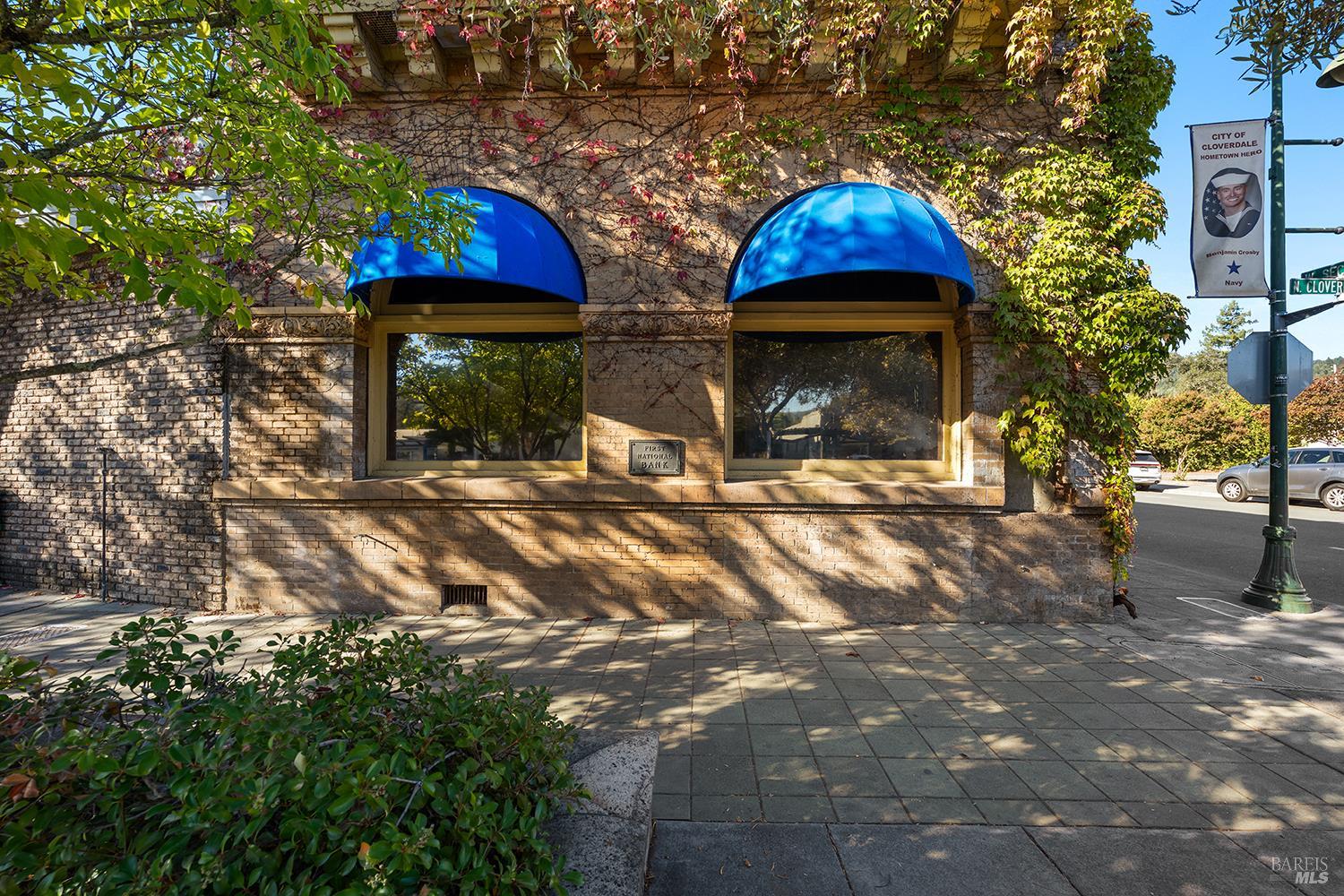 131 N Cloverdale Boulevard Cloverdale CA 95425