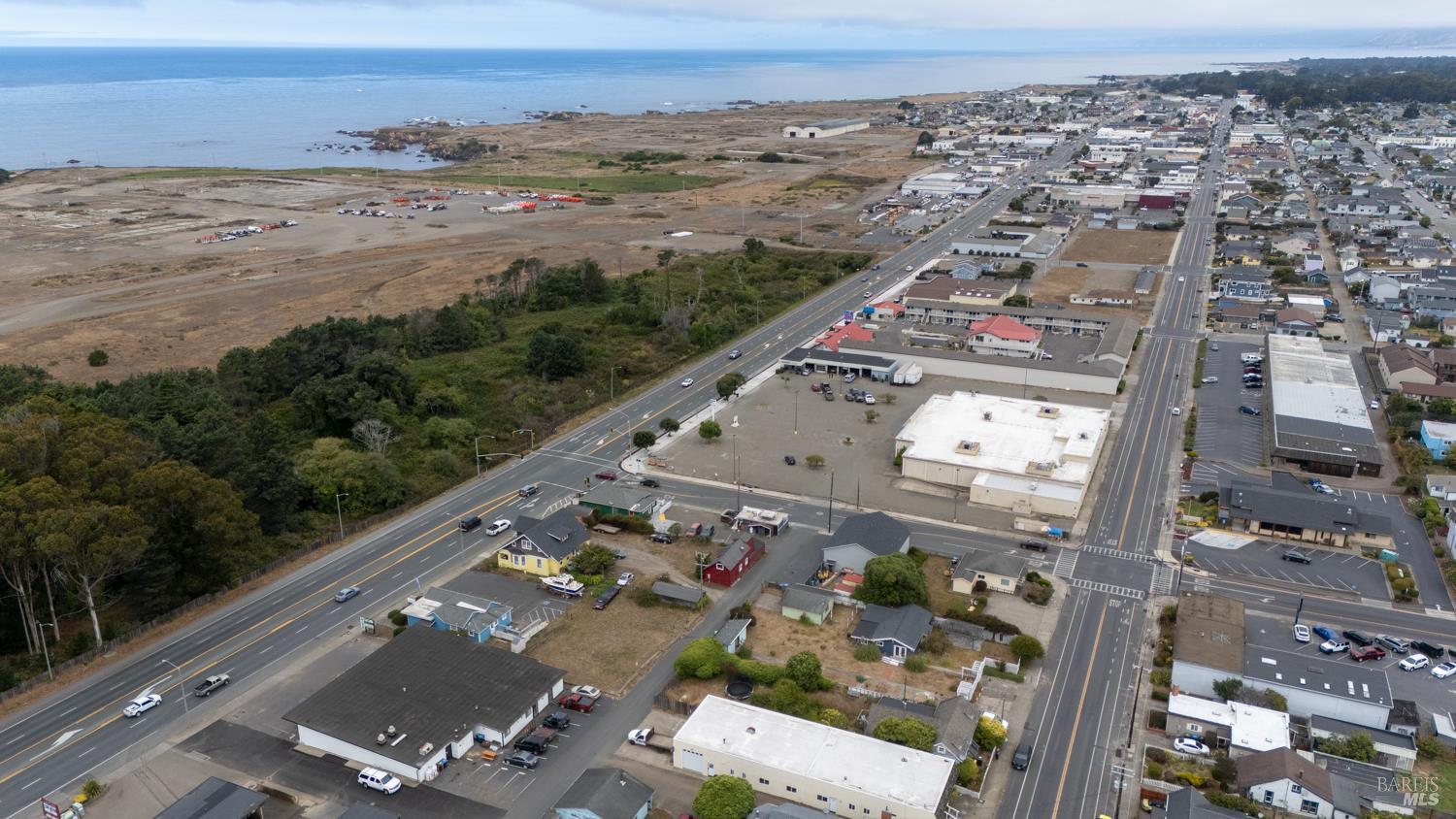 517 S Franklin Street Fort Bragg CA 96547