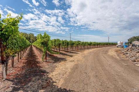 3340 Lichau Road Penngrove CA 94951