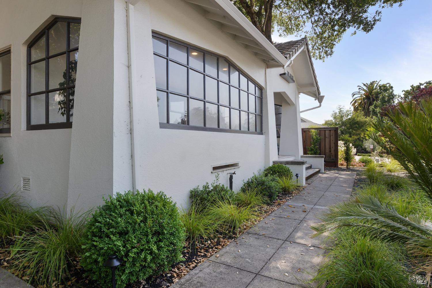 369 W Napa Street Sonoma CA 95476