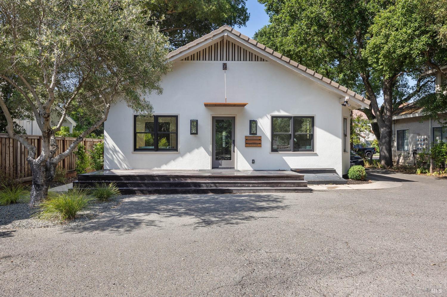 369 W Napa Street Sonoma CA 95476