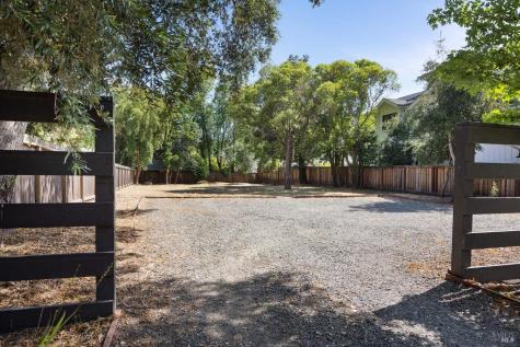 369 W Napa Street Sonoma CA 95476