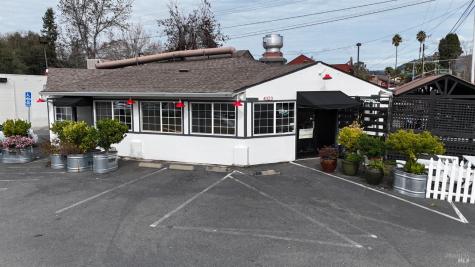 4323-4325 Montgomery Drive Santa Rosa CA 95405