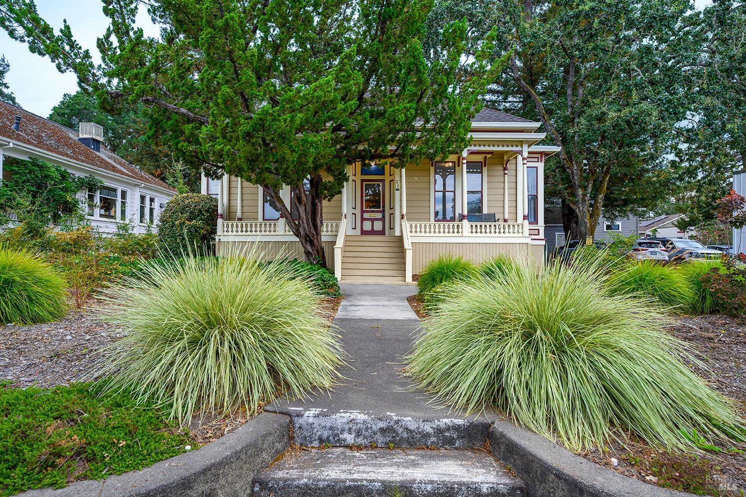 318 S Main Street Sebastopol CA 95472