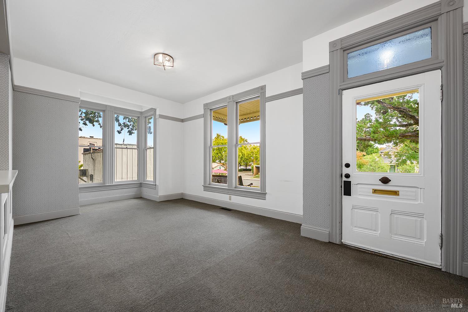 318 S Main Street Sebastopol CA 95472