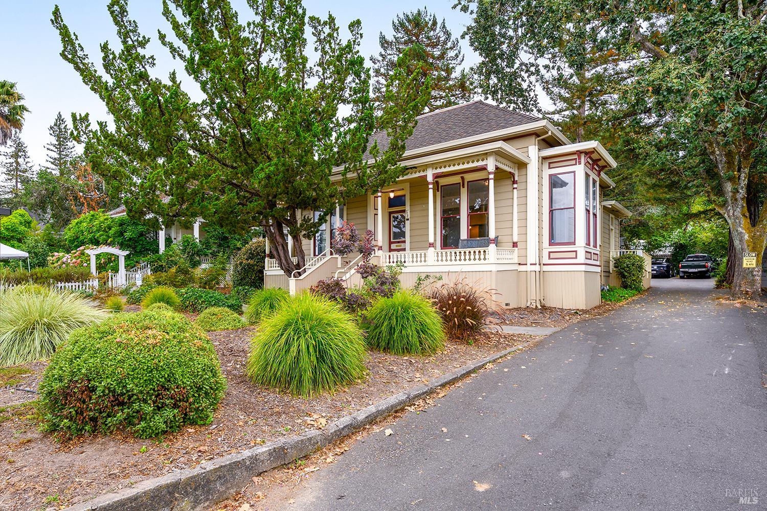 318 S Main Street Sebastopol CA 95472