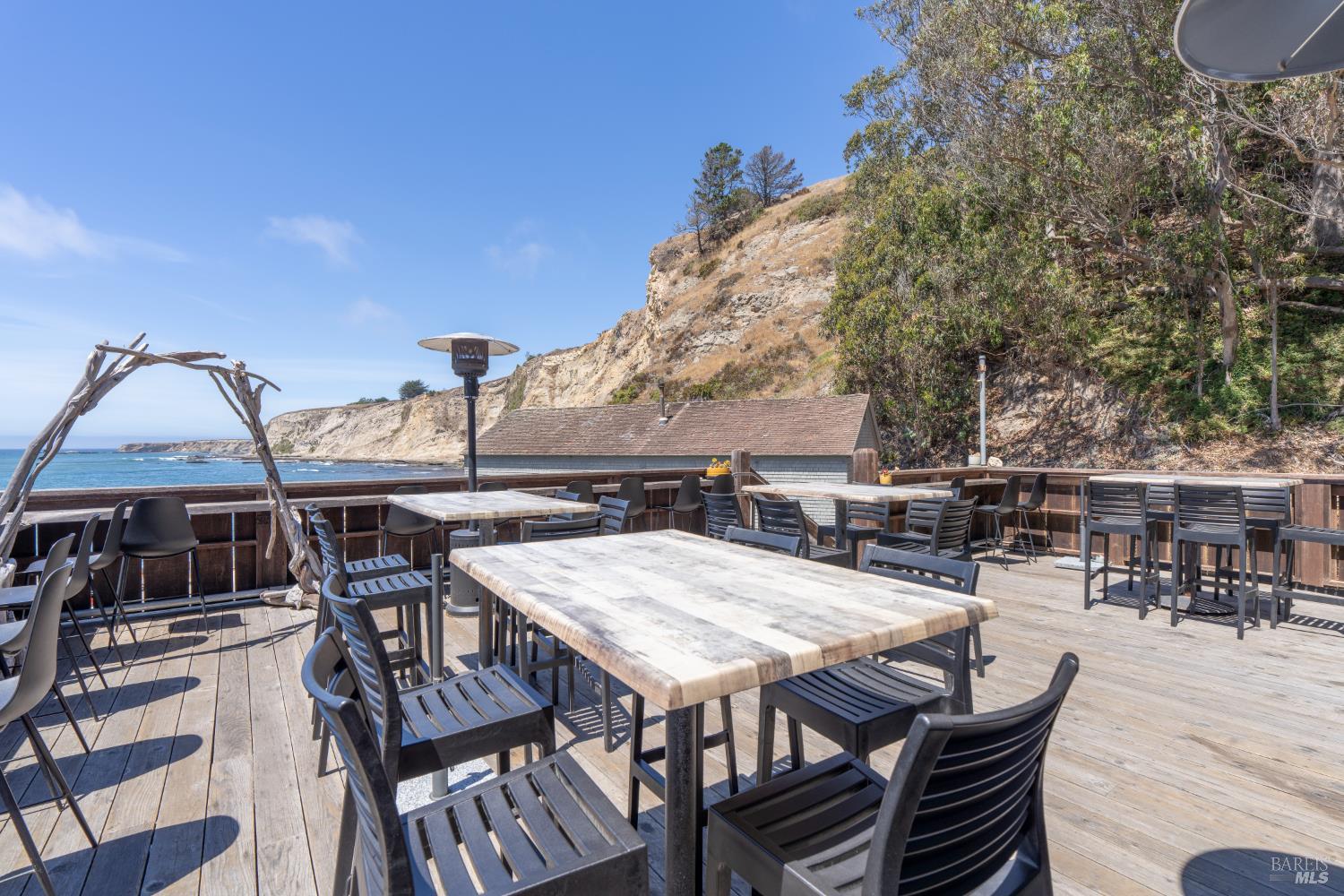 810 Port Road Point Arena CA 95468